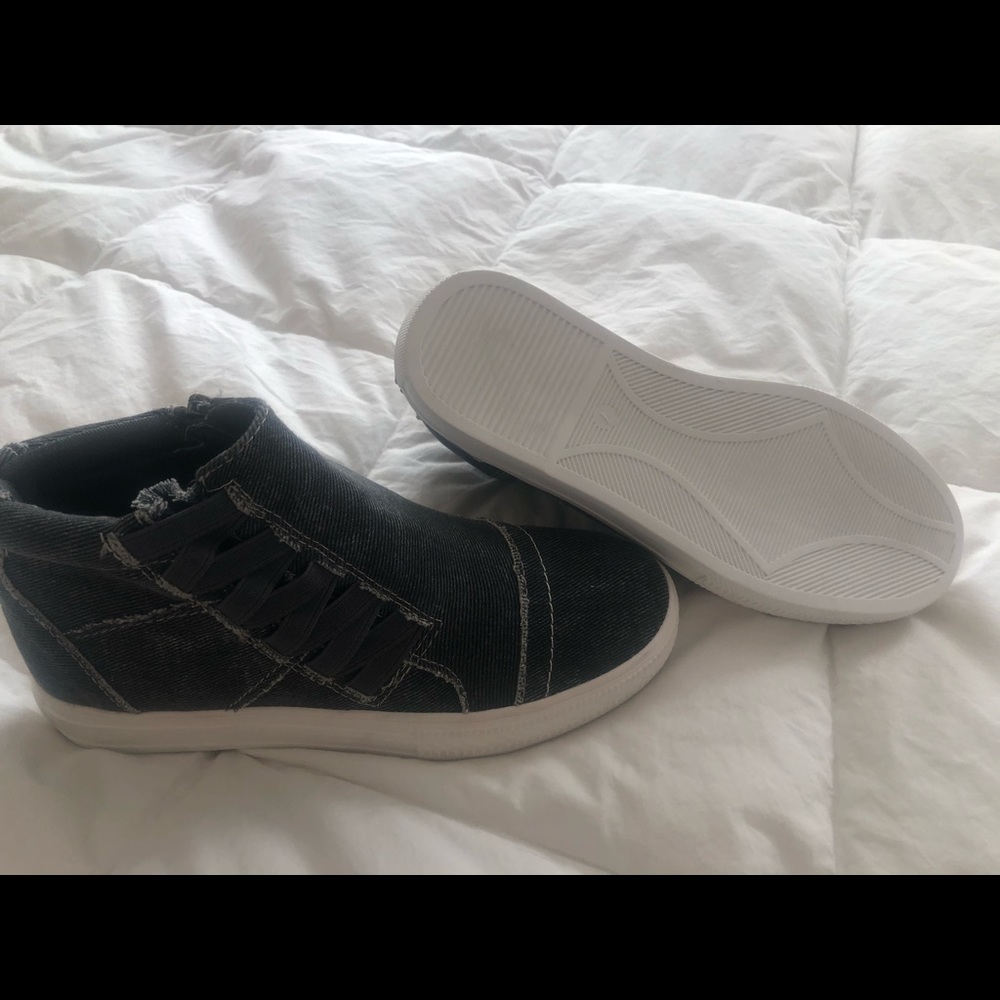 Canvas sneaker